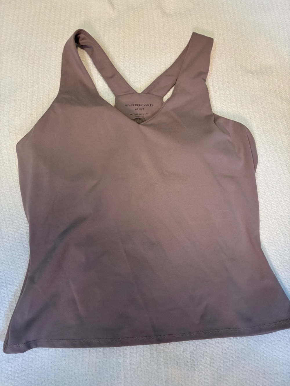 Sincerely Jules Active mauve racerback tank top featuring a built-in bra. Size L
